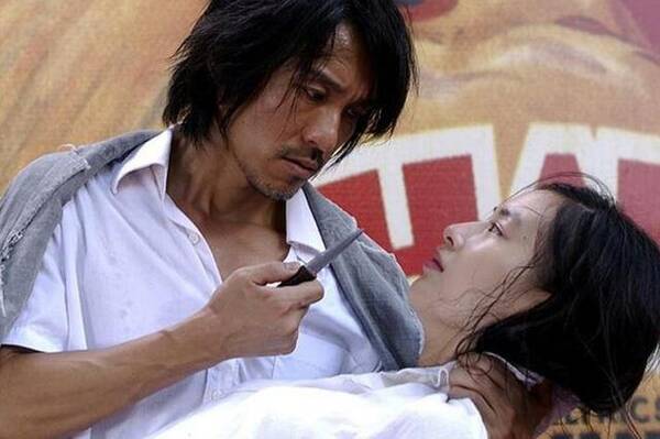 周星驰|她被周星驰扮丑女大红，可形象太深转型困难退圈，真人神似王祖贤