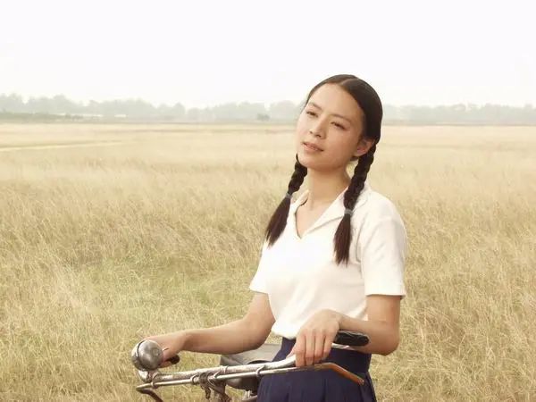 张静初|因「专睡导演」被封杀，我永远为她留一声叹息