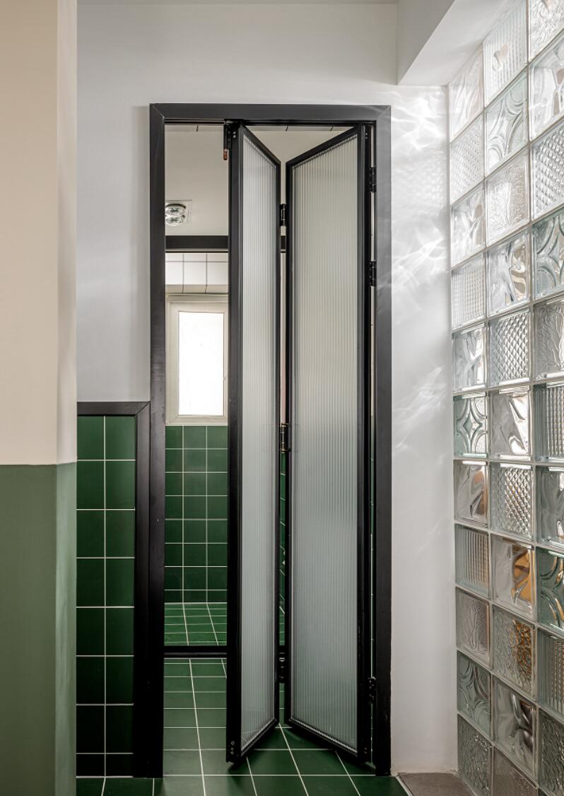 为避免新家“同质化”，她坚持不设装修风格，完工后优雅极了