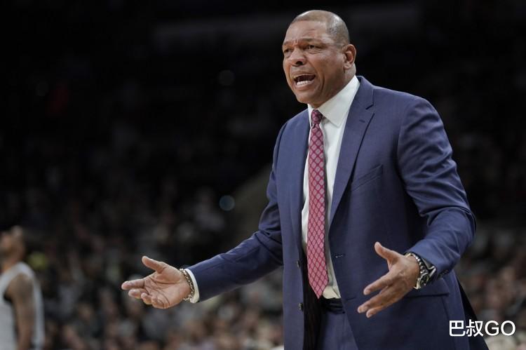 乔尔·恩比德|19分14板1帽！霍华德天神下凡，恩比德果然有眼光，湖人肠子悔青