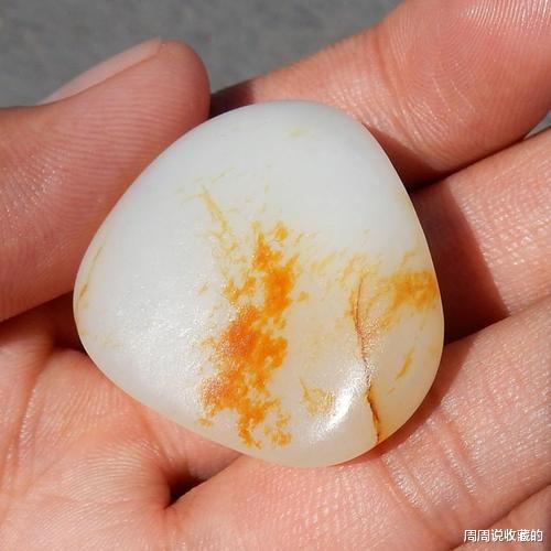 羊脂玉|你还在苦苦追求羊脂玉吗？和田玉白玉和羊脂玉的区别