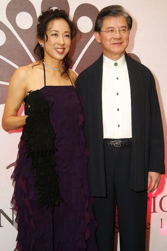 肖战|郭晶晶婆婆朱玲玲，62岁哪有阔太样？她为何喜欢儿媳郭晶晶？