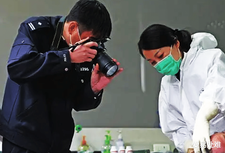 因技术手段落后，奸尸恶魔险逃过制裁，最终一块雨布令其暴露身份