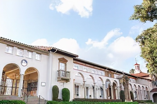 金·卡戴珊|娱乐圈女王金·卡戴珊的成名史