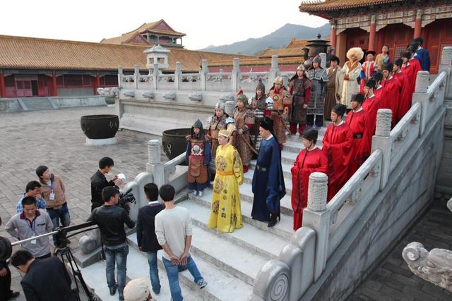 横店|横店“群演”现状：20万追梦人变做梦人，现在已成为“懒汉”天堂