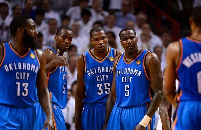 湖人队 恭喜！湖人全新首发5虎诞生，21+7巨星出任中锋，4换1交易威少血赚