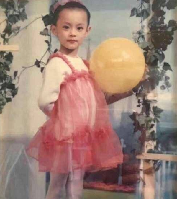 孙俪|20年前，有谁注意到赵薇身后的“舞女”，如今火得一塌糊涂