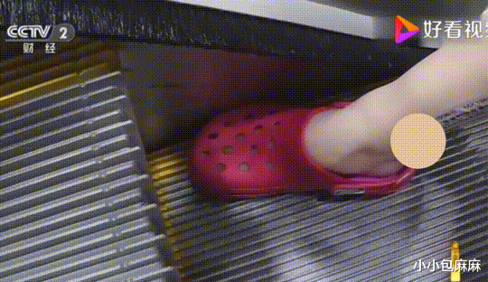 小小包麻麻|这几种童鞋被央视痛批，你家孩子可能还在穿，家里有的赶紧扔了