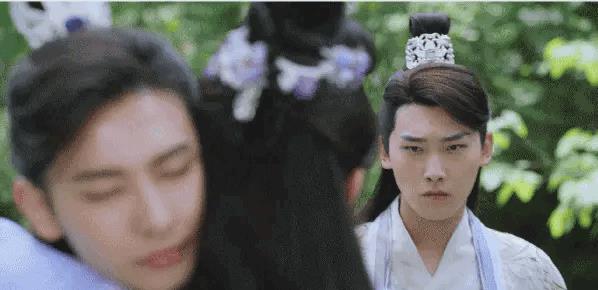 邢昭林|出道碰瓷杨洋，粉丝没有保安多，新剧又被群嘲，邢昭林该怎么办？