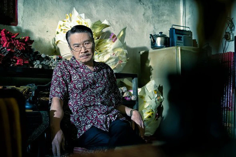 吴孟达|吴孟达不停拍戏赚钱还“情债”，为现任太太深思熟虑分配遗产