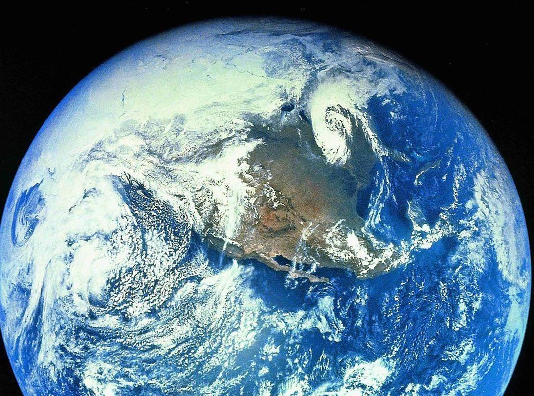 陨石坑 陨石坑里并没有陨石，陨石去哪了？被谁“拿”走了？