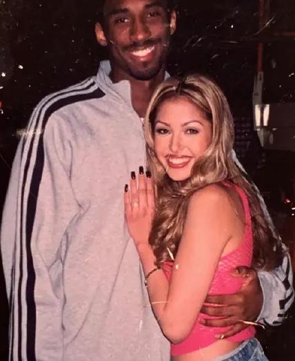 科比·布萊恩特|喬丹親吻科比妻子照引爭議：果然，她裝不下去了！