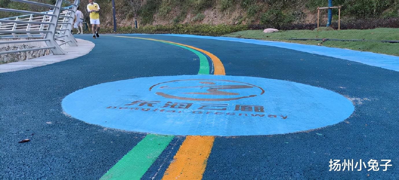 扬州小兔子 天作色彩地当布,国庆期间行走在山水之间