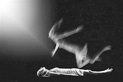 菜菜叶|濒死经验是真的吗？彼此之间有种诡异的相似性