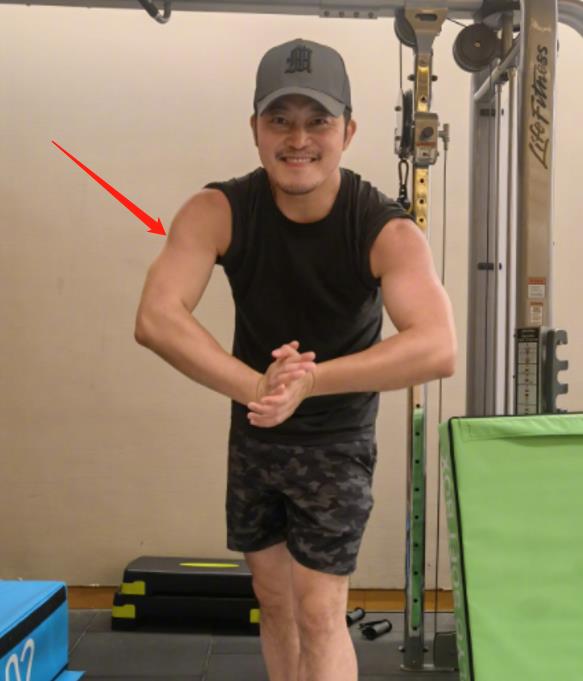 43歲沙溢曬健身照，一改發福狀態肌肉健碩！仍自嘲本人沒照片瘦-圖2