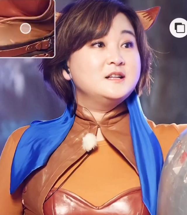 米饭|难怪贾玲舍不得减肥，把她P瘦50斤换上皮衣后，活脱脱的梦中情人