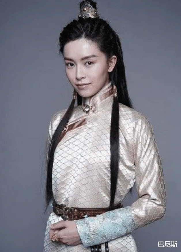 赵敏|离谱！李连杰版《倚天》时隔28年来袭，41岁张无忌和32岁赵敏恋爱