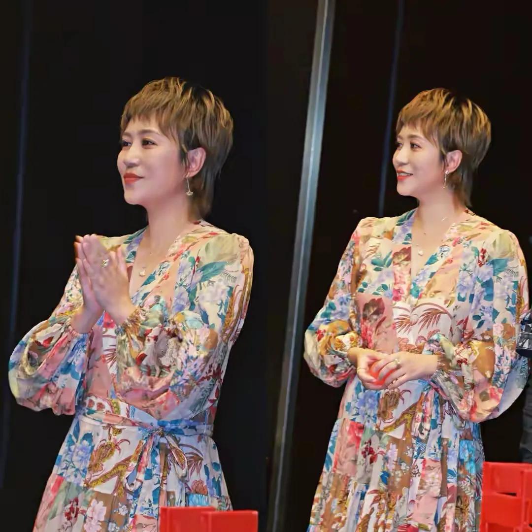 马丽|女人到了中年真不能发福！39岁马丽发福老10岁！碎花裙穿出大妈感