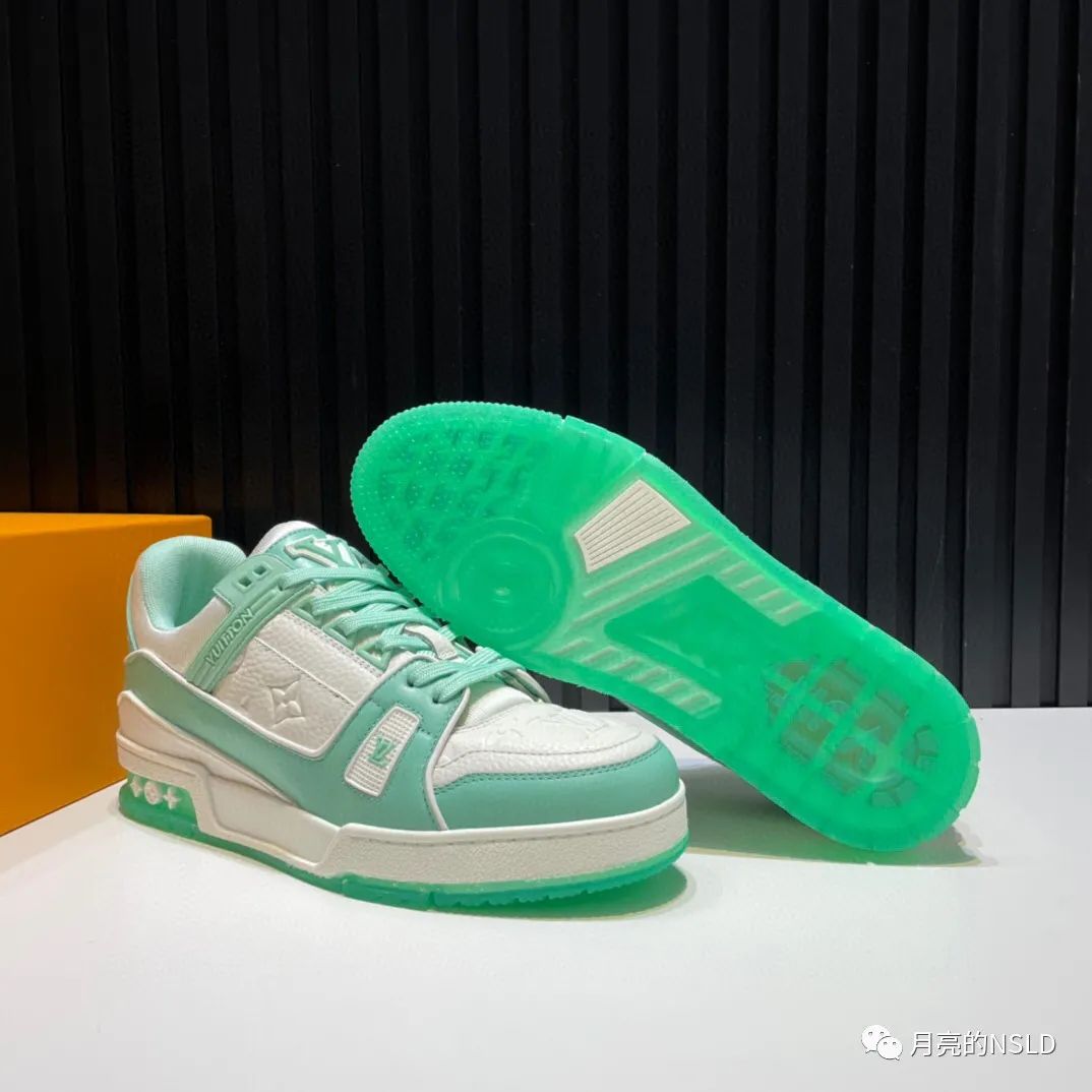 难舍离断|实拍奢侈品大牌trainer运动鞋细节对比,比阿迪耐克讲究,鉴定点更多