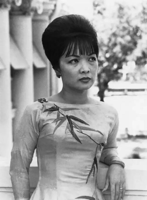 越南|陈丽春：越南第一夫人，因傲慢引起兵变，最后几乎全家都被杀