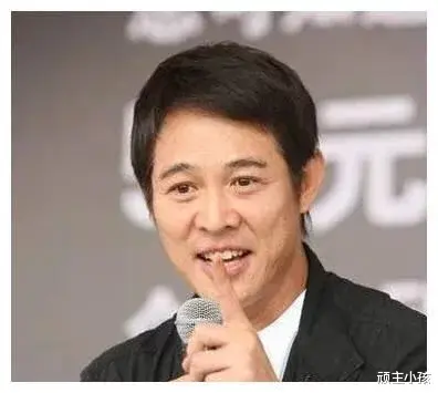 李连杰|李连杰57岁太太利智近照曝光！身材丰满风韵犹存 拥20亿定居国外