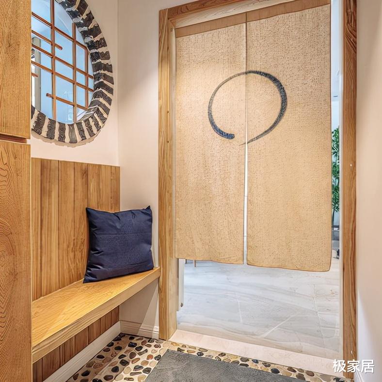 入住之后才发现，表面看着很精致的设计，其实一点都不实用