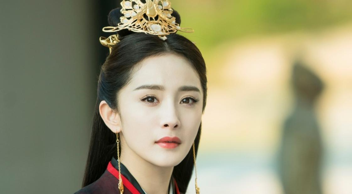 当家主母|《当家主母》《斛珠夫人》遭遇吐槽，蒋勤勤和杨幂有责任吗？