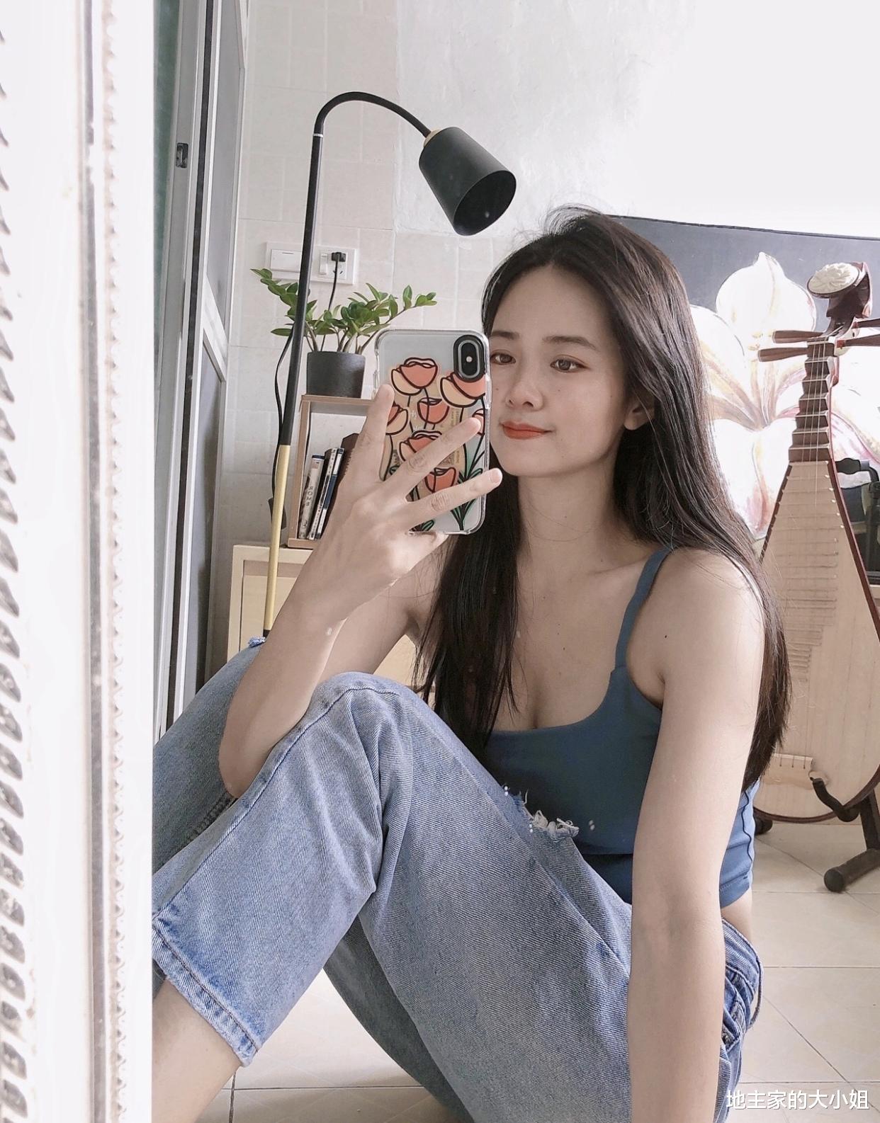 地主家的大小姐 女孩子和喜欢的男生聊天是有技巧的