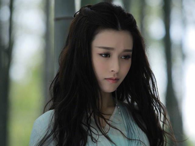 文咏珊|谢霆锋曾对她一见钟情，陈冠希为追她要戒烟，网友：还好都没追上