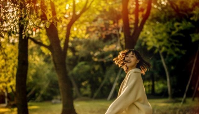 晓雪思考|婆婆卧病在床20天,赶走3个护工,强迫儿媳辞职:别让我骂你不孝