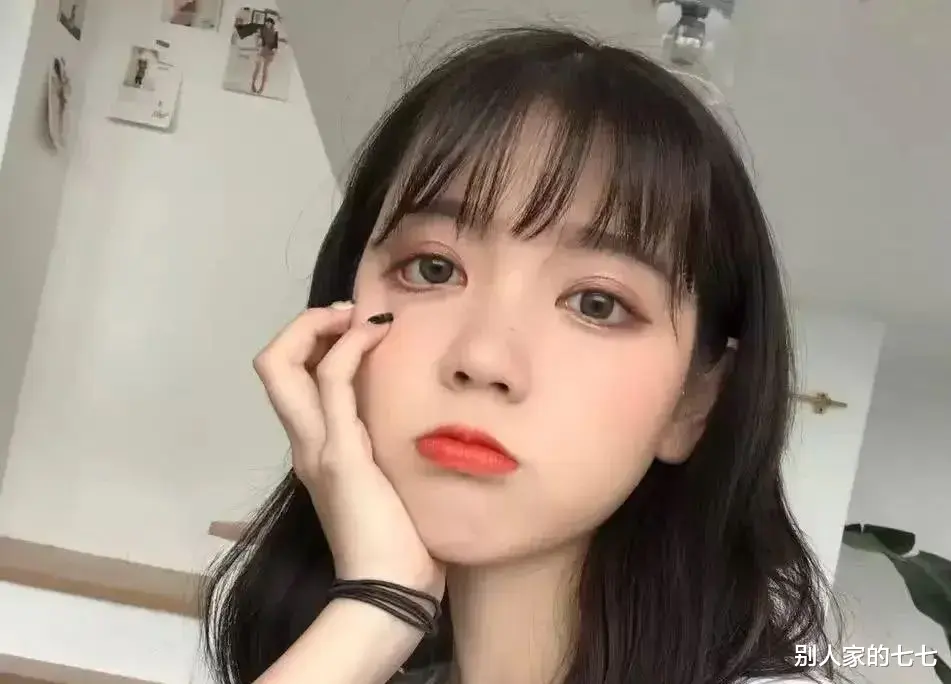 别人家的七七 异性之间，女人主动说这些话，就相当于在说“我想你”