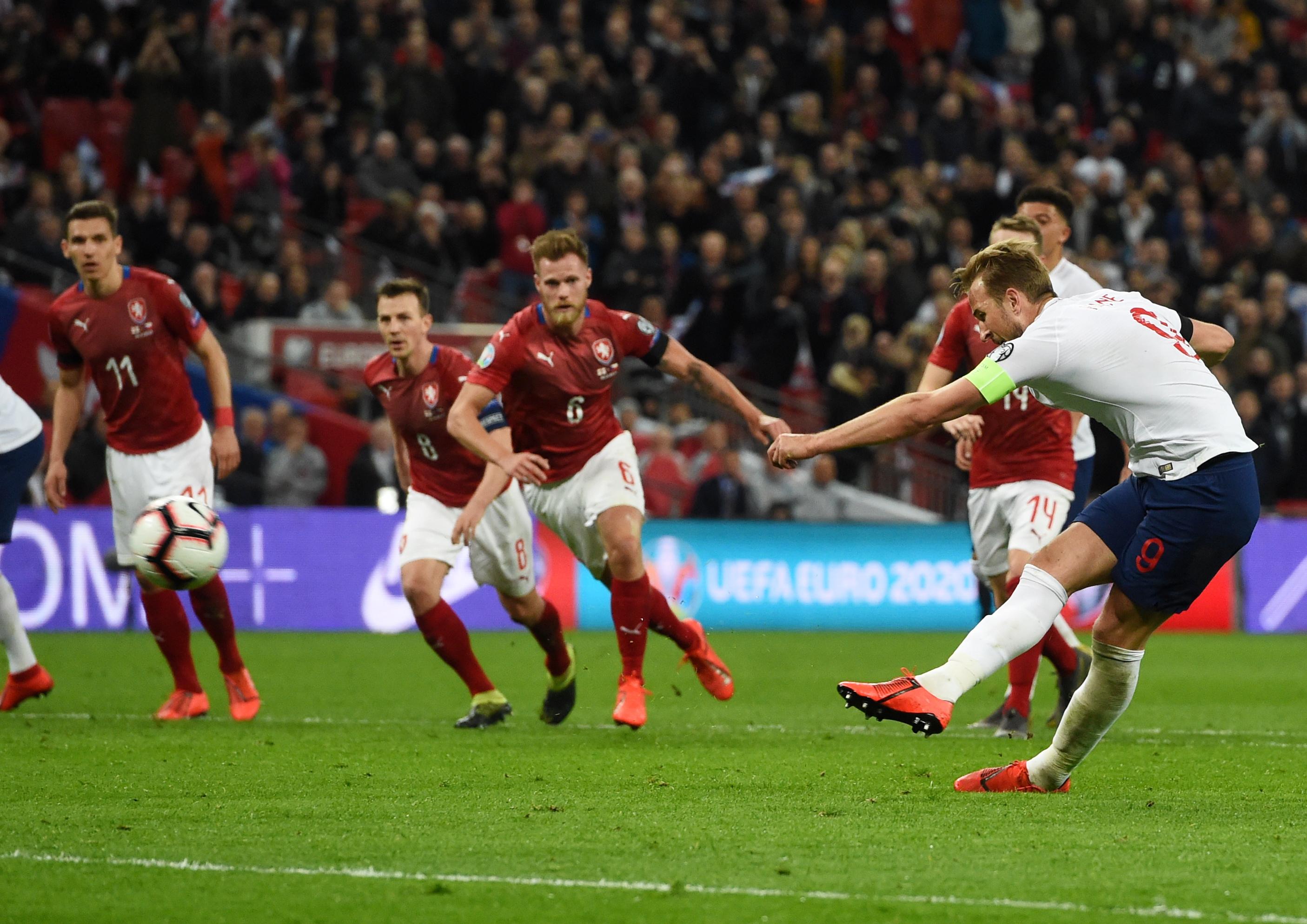 曼联|史诗级加强！顶级射手决定转会曼城，曼联尤文或互换核心