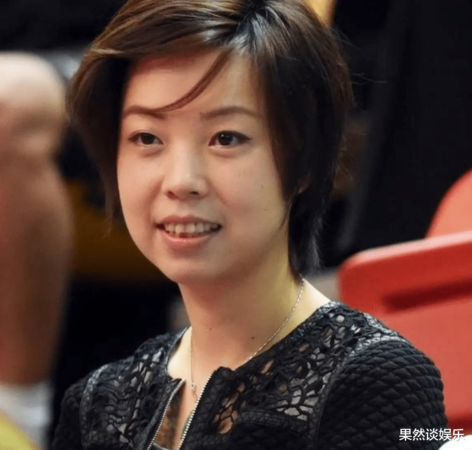 袁立|徐威给袁立买两套房，同居12年，为何转身就娶了小20岁的张怡宁？