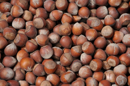 维生素E|冬天,女人皮肤干燥老得快,医生建议:多吃这6种食物,维E含量高