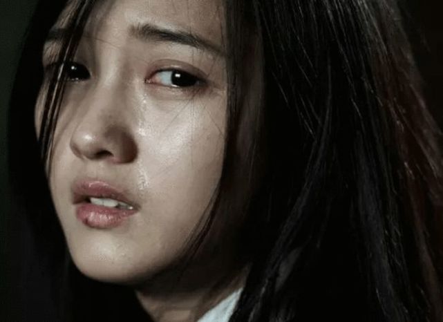 戾气十足!25岁女子“遭网暴”烧炭身亡:网暴者们注销了账号!