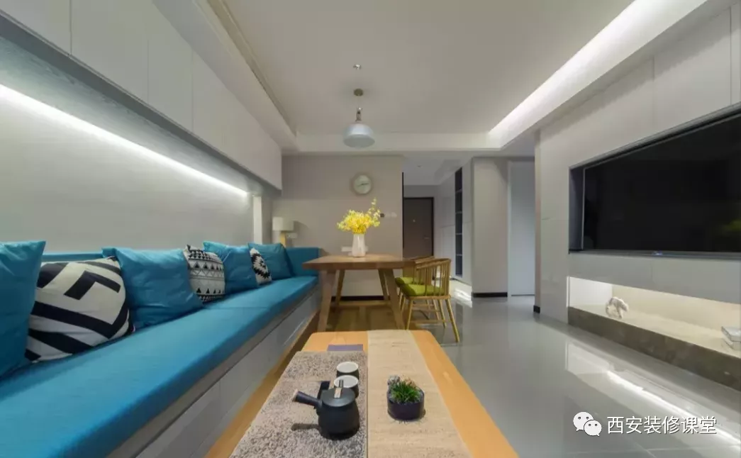 客厅扔掉沙发，替代品很多，没必要太传统