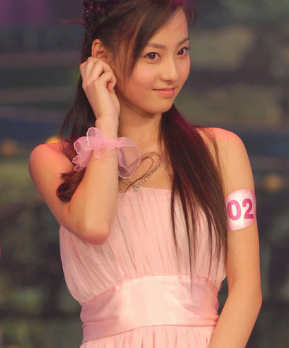 张嘉倪|结婚七年不被婆婆认可、三年生两个儿子,张嘉倪活成了大S对立面