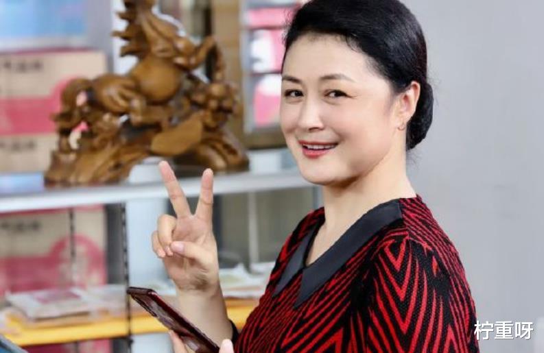 于月仙|于月仙车祸去世，演谢大脚没靠关系，知情人称赵本山对艺术很严苛