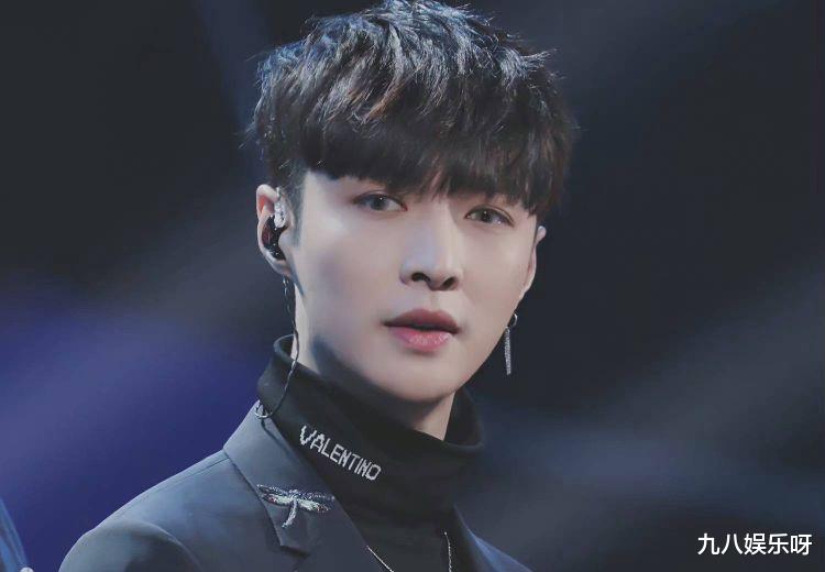 张艺兴|张艺兴用行动打破谣言，做出最漂亮的反击，接连被官媒报道