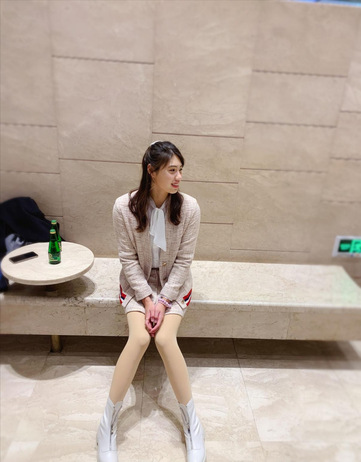 Lady变美日记|“四枚奖牌”得主张雨霏，穿小香风套裙秀美腿，比冠军光环还耀眼