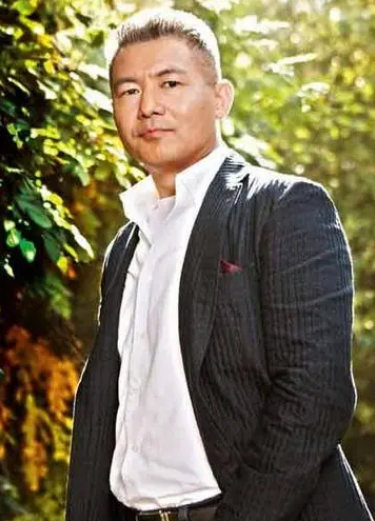 那英|孟桐一句承诺让那英走进婚姻，丈夫如何对待继子和亲生女儿？