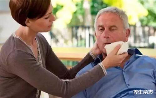 脑梗|42岁男子，突发脑梗，医生：“1物”经常吃，血液粘如“粥”