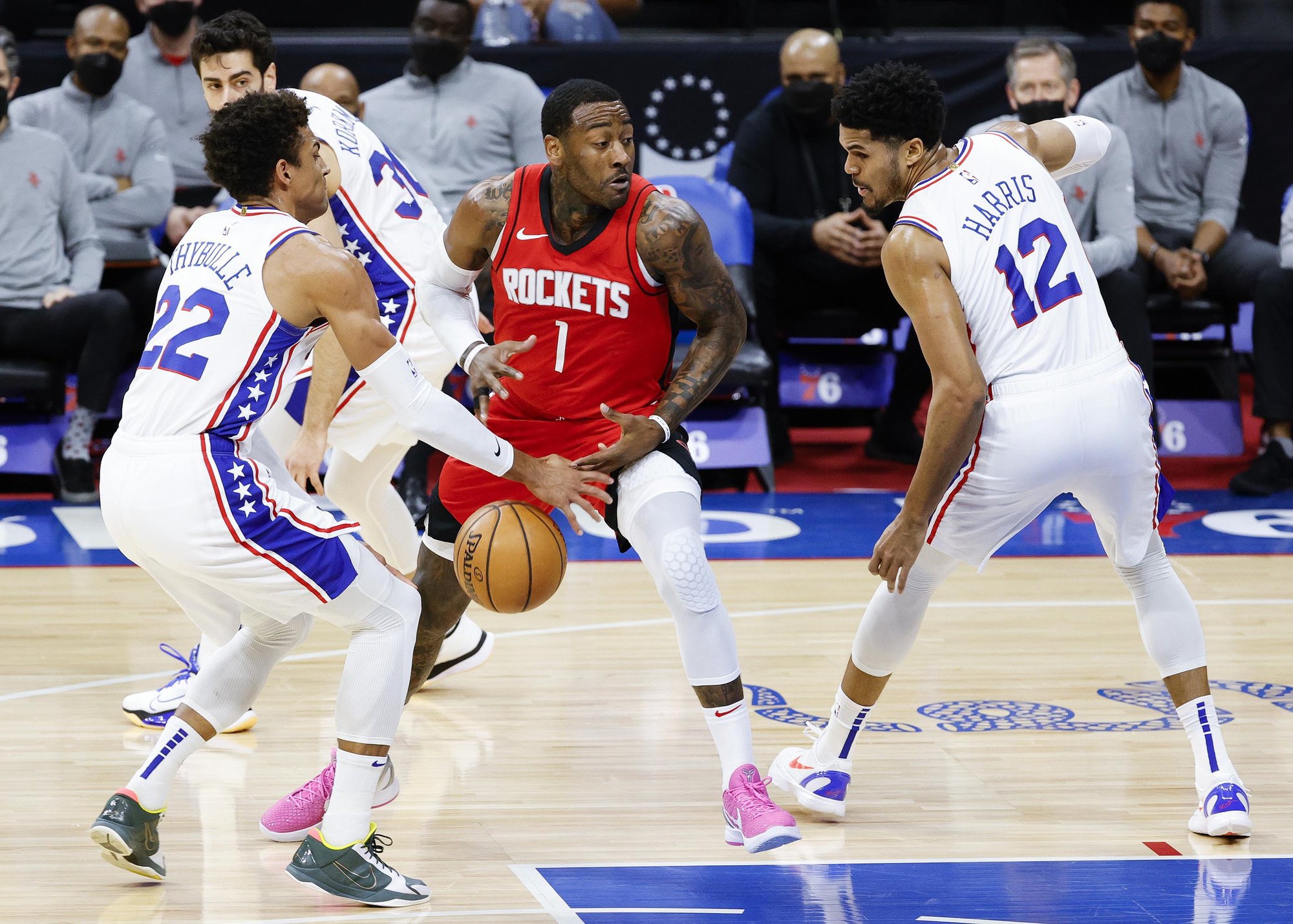 阿里 西蒙斯交易有戏了？火箭准备交易沃尔，76人拿下沃尔也能争冠？