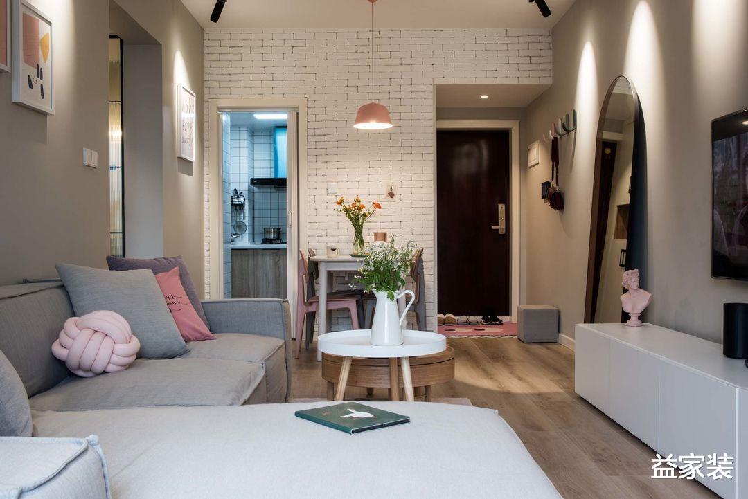 粉色打造的二人世界，用实力扭转空间，打造独特甜蜜风格