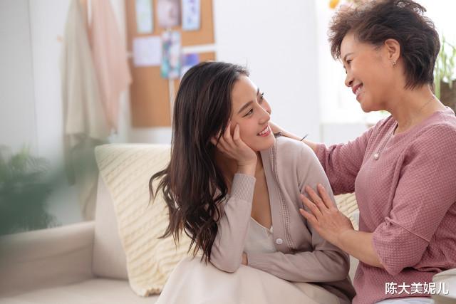 陈大美妮儿|65岁阿姨:退休金1900,照样过上幸福的好日子,只因两个字—心狠