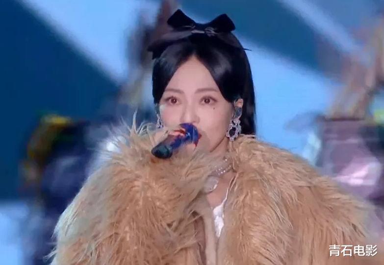 吴京|同样是动作明星，把吴京和王宝强放在一起看，对比就出来了