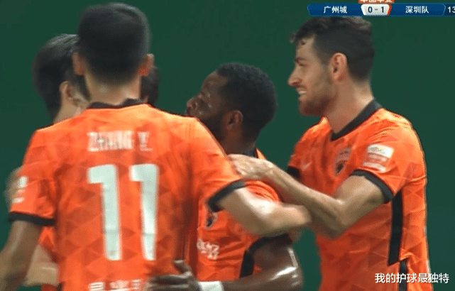 郜林|2-0！郜林爆发！鱼跃冲顶破门，C罗式霸气庆祝，6000万新援神助攻