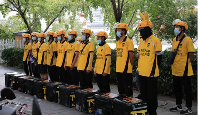 童书格子|财经嗑 | 三家快递公司确定涨派费，饿了么外卖员砍伤订餐者