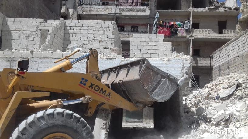 敘利亞重建：大城市阿勒頗清理碎片拆危房，工人師傅很繁忙-圖4