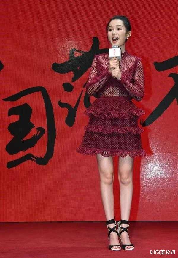 韩雪|李沁这次真放得开，穿红色镂空连衣裙秀身材，气质惊艳好养眼